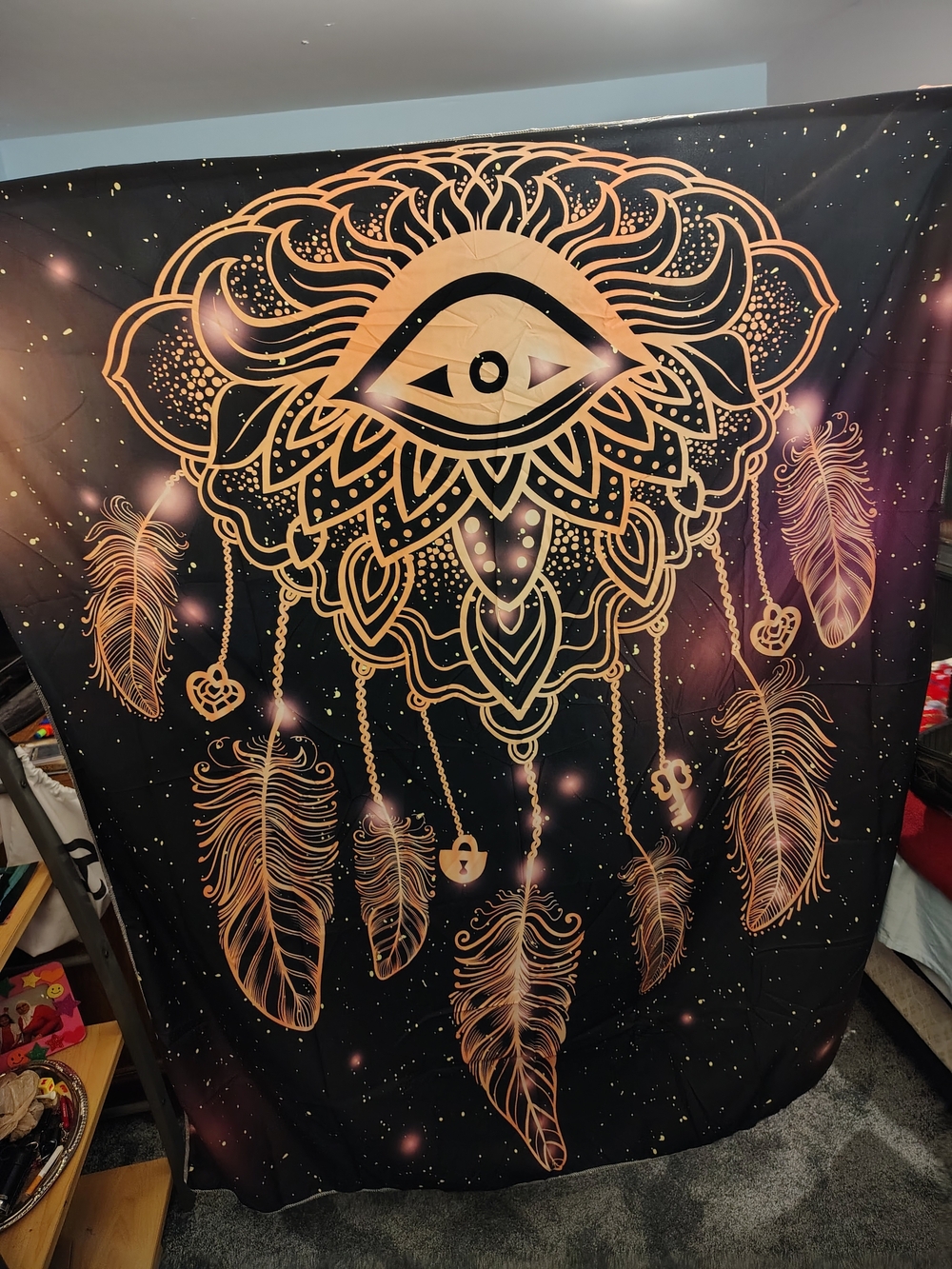Mystic Eye Feather Tapestry - Black and Gold
